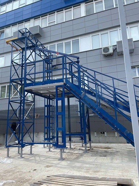 г. Тула. ЧОУ ДПО «Тульский УЦ «Энергетик» установил учебно-тренировочный комплекс "Альпинист - 3-01-1" для отработки работ  г. Тула. ЧОУ ДПО «Тульский УЦ «Энергетик» установил учебно-тренировочный комплекс "Альпинист - 3-01-1" для отработки работ